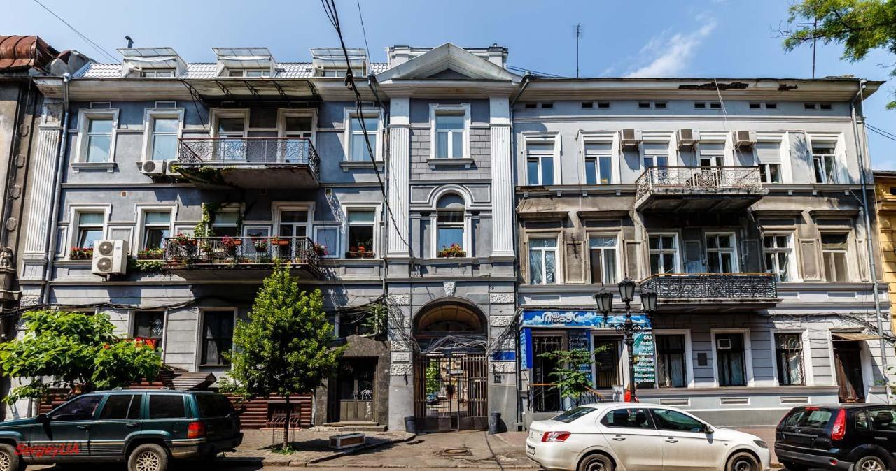 Apart Hotel Lyon D'Opera Odesa Exterior photo